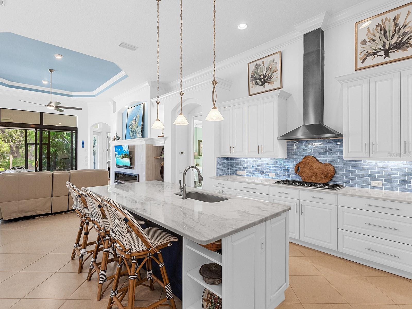 7309 DESERT RIDGE GLN