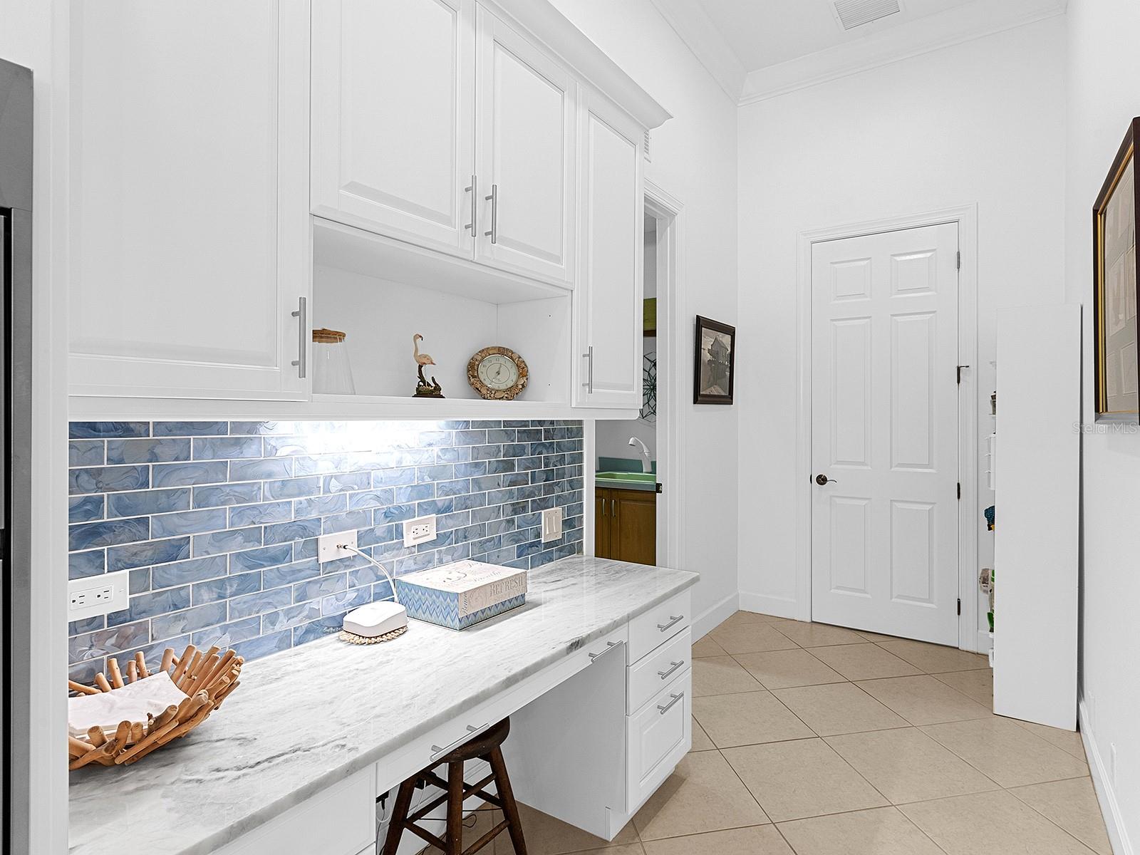 7309 DESERT RIDGE GLN