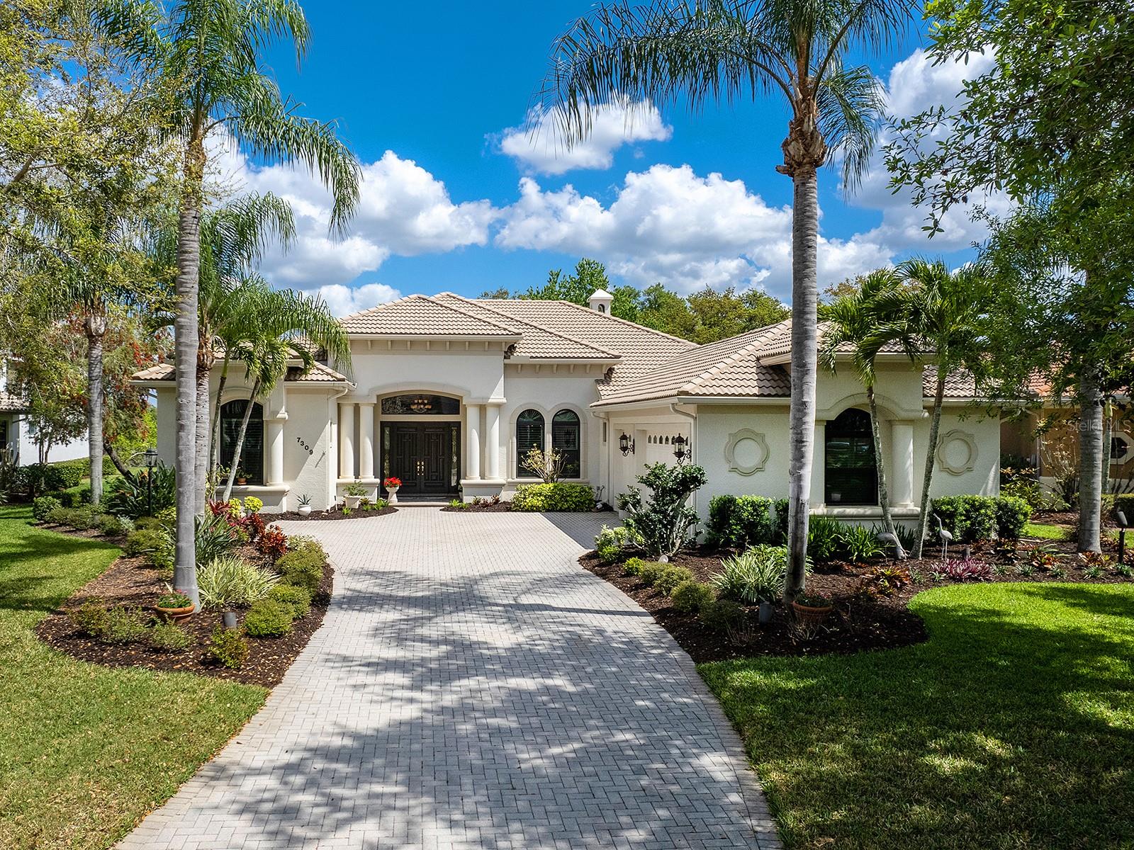 7309 DESERT RIDGE GLN