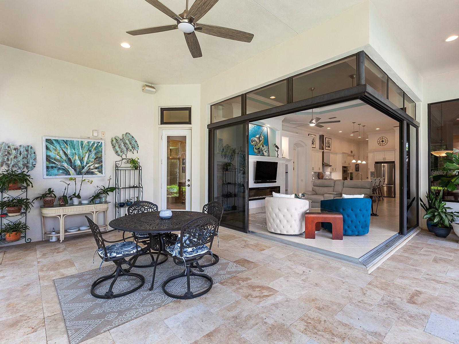 7309 DESERT RIDGE GLN