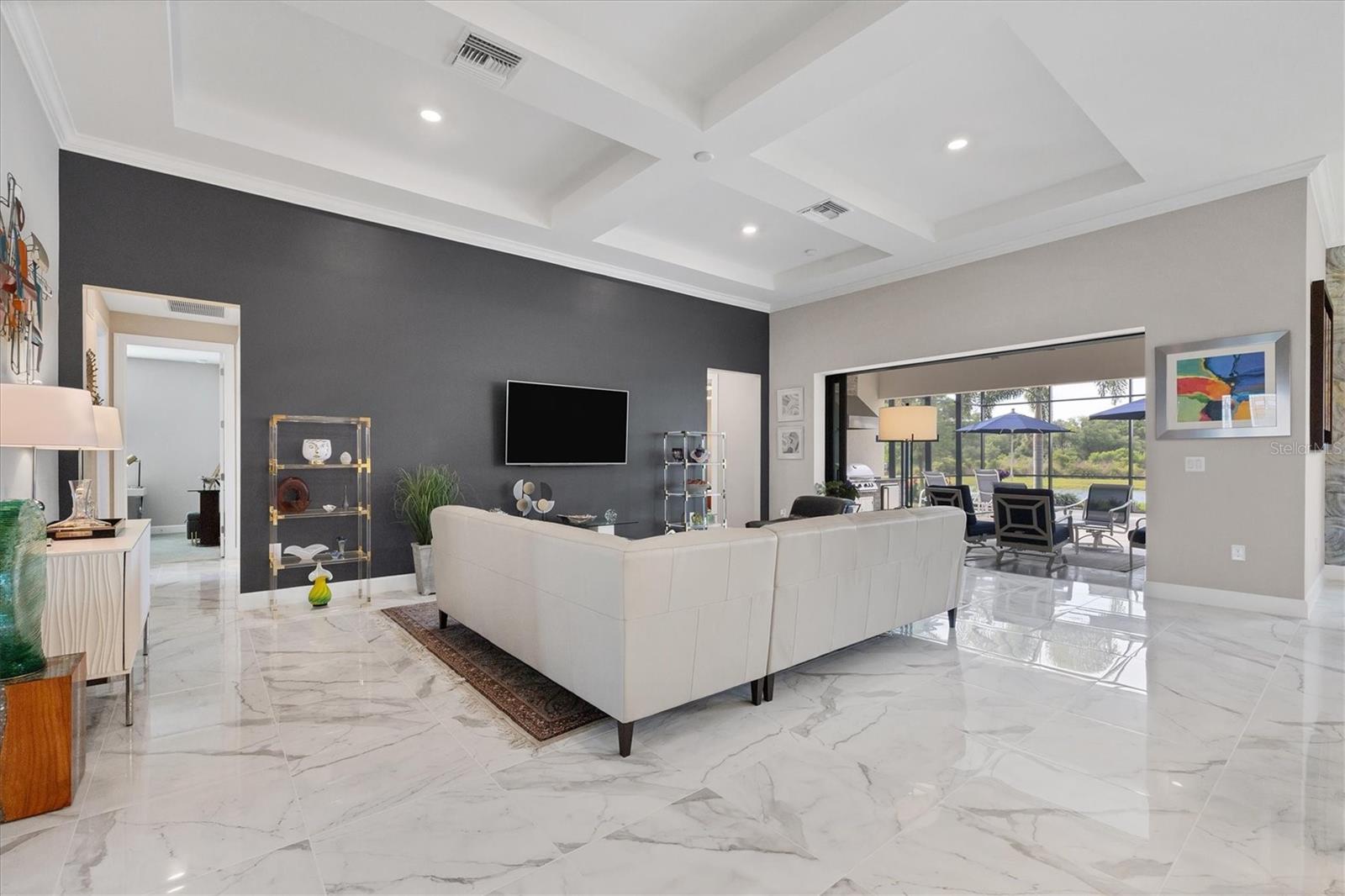 7989 GRANDE SHORES DR