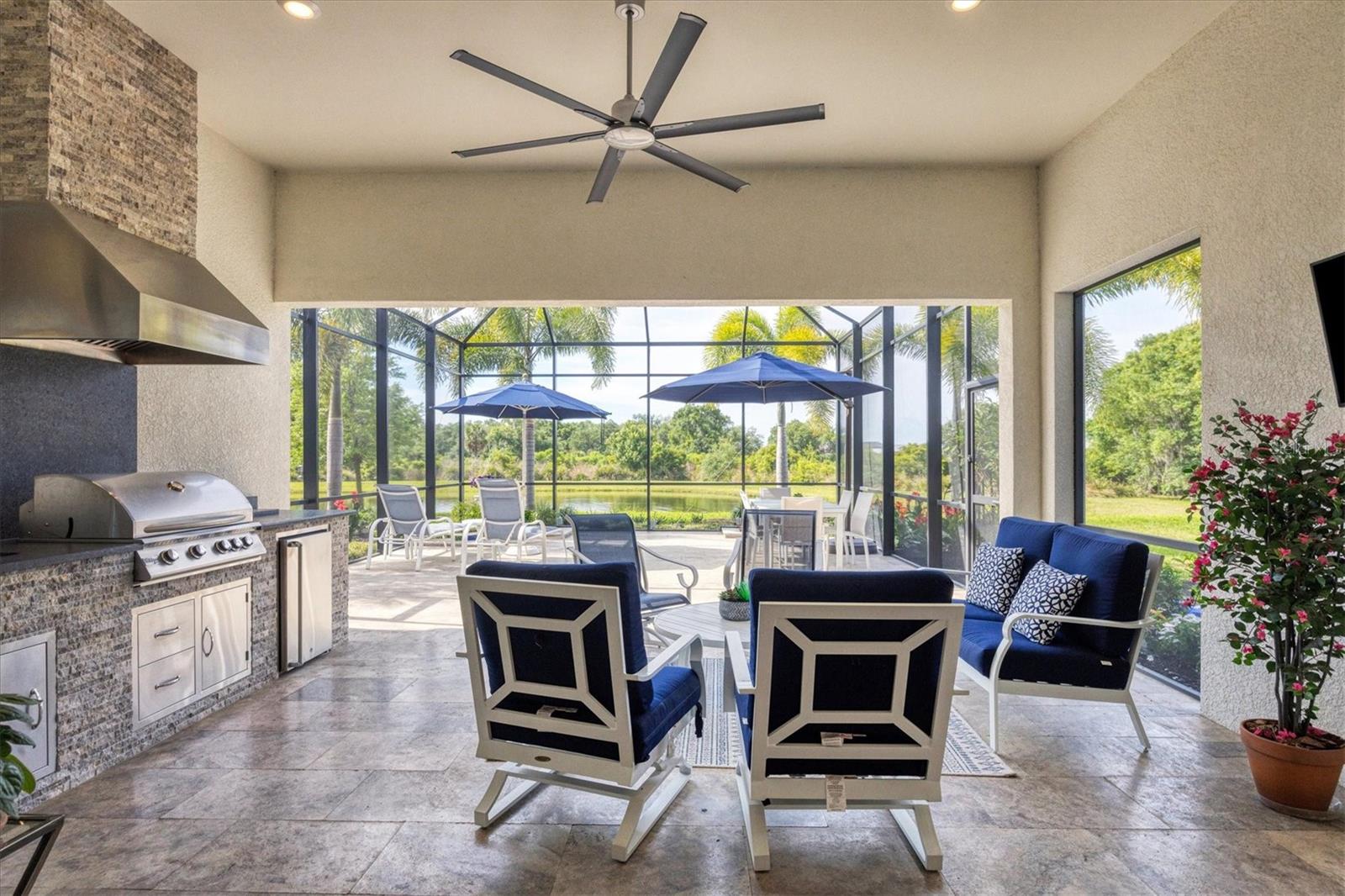 7989 GRANDE SHORES DR