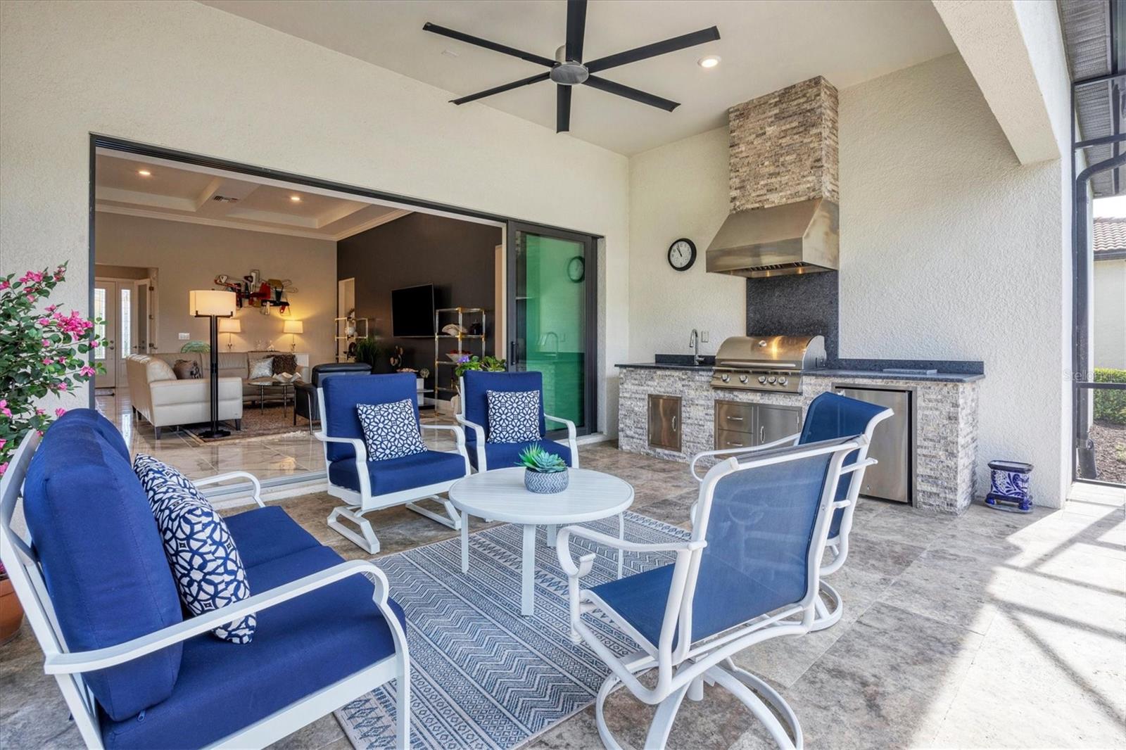 7989 GRANDE SHORES DR