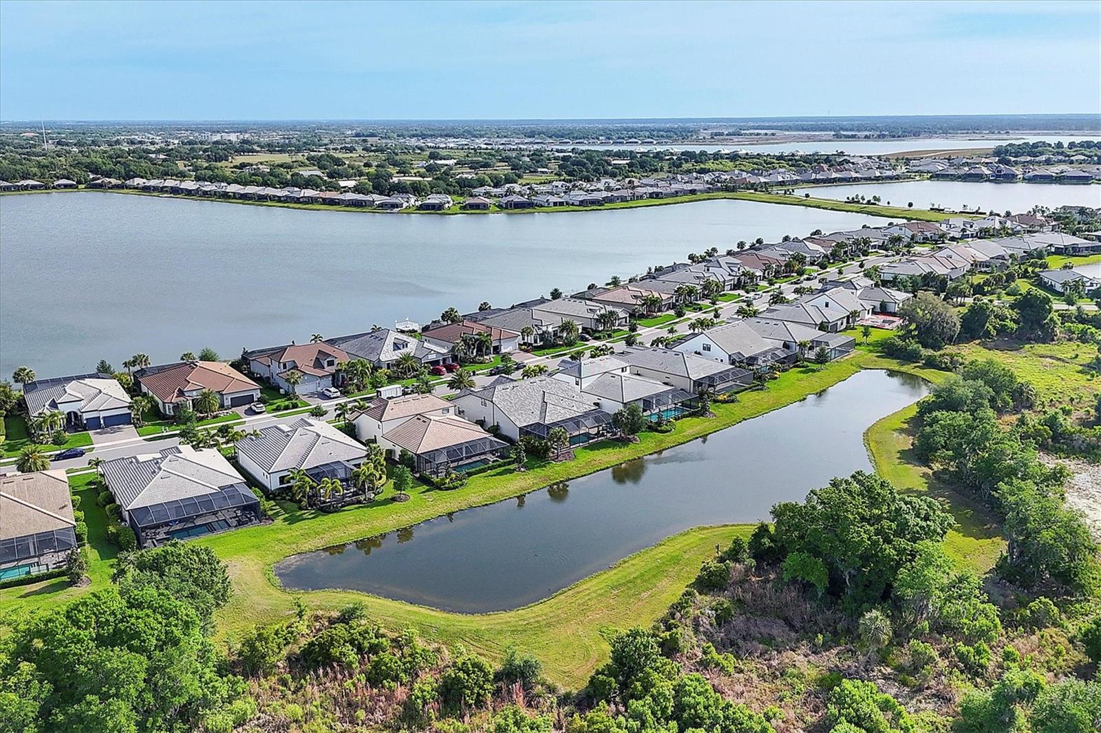 7989 GRANDE SHORES DR