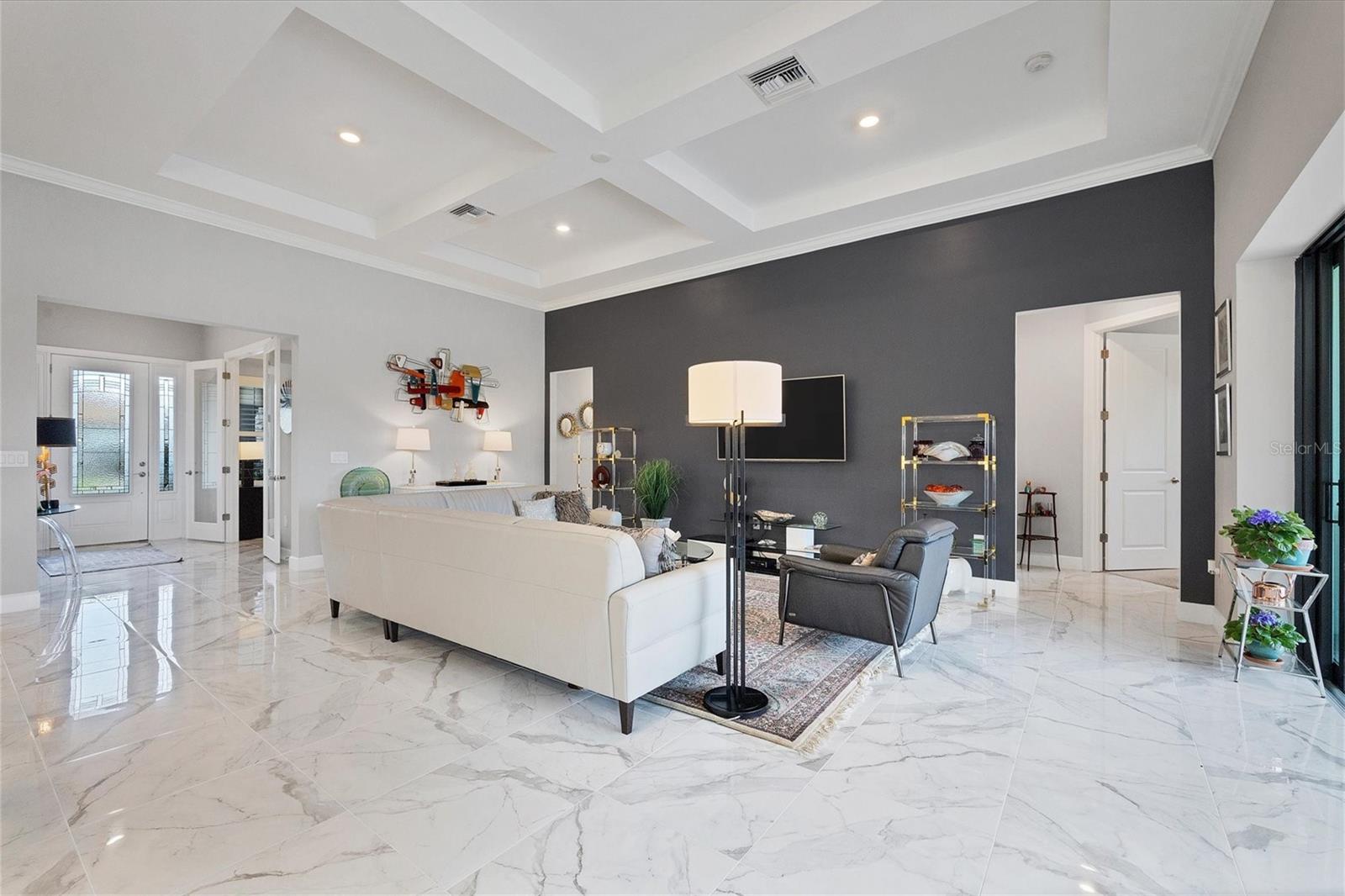 7989 GRANDE SHORES DR