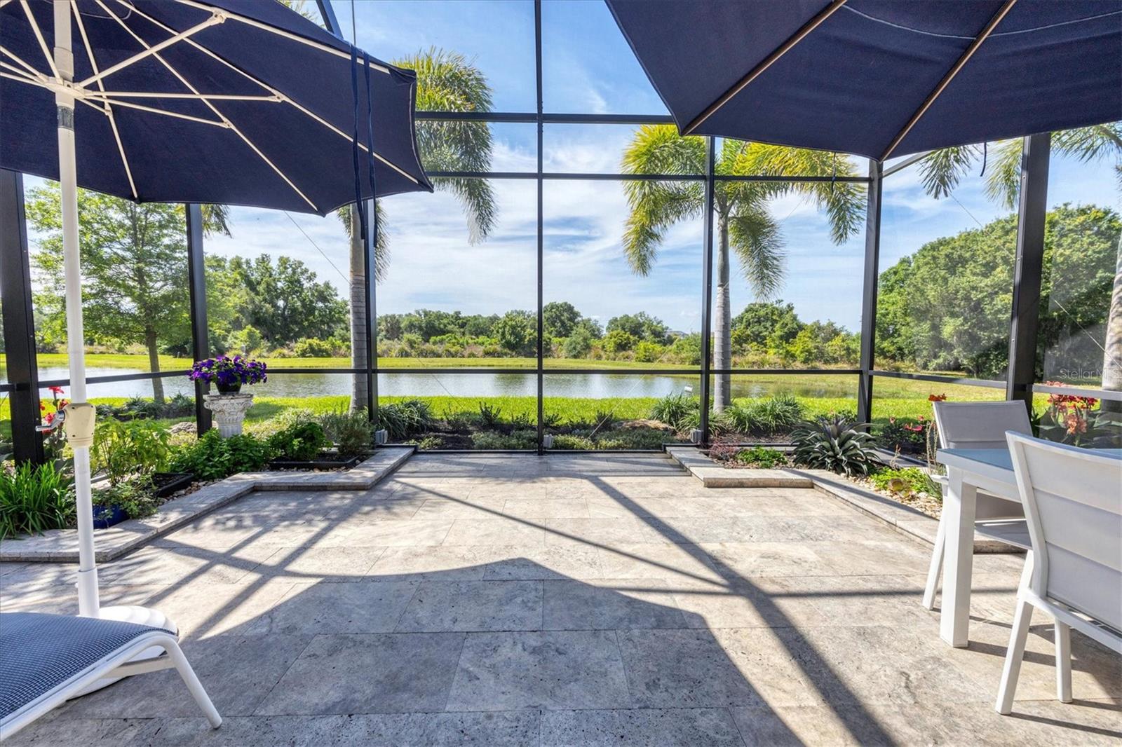 7989 GRANDE SHORES DR