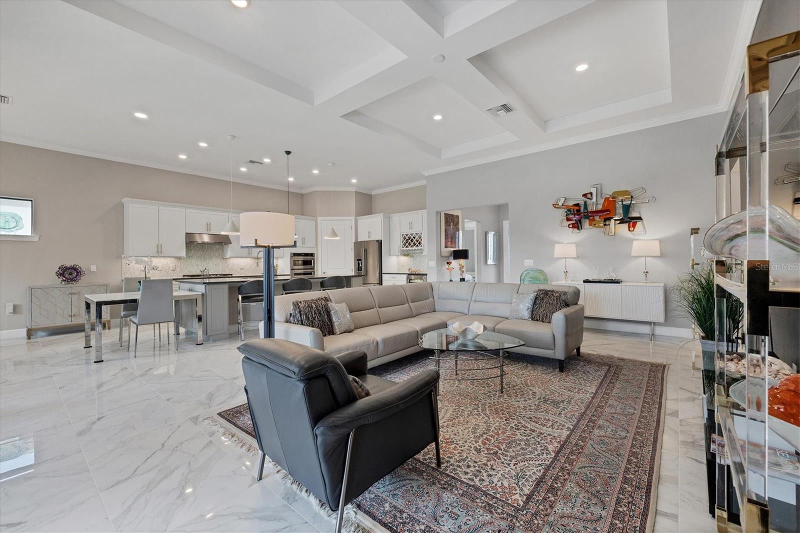 7989 GRANDE SHORES DR