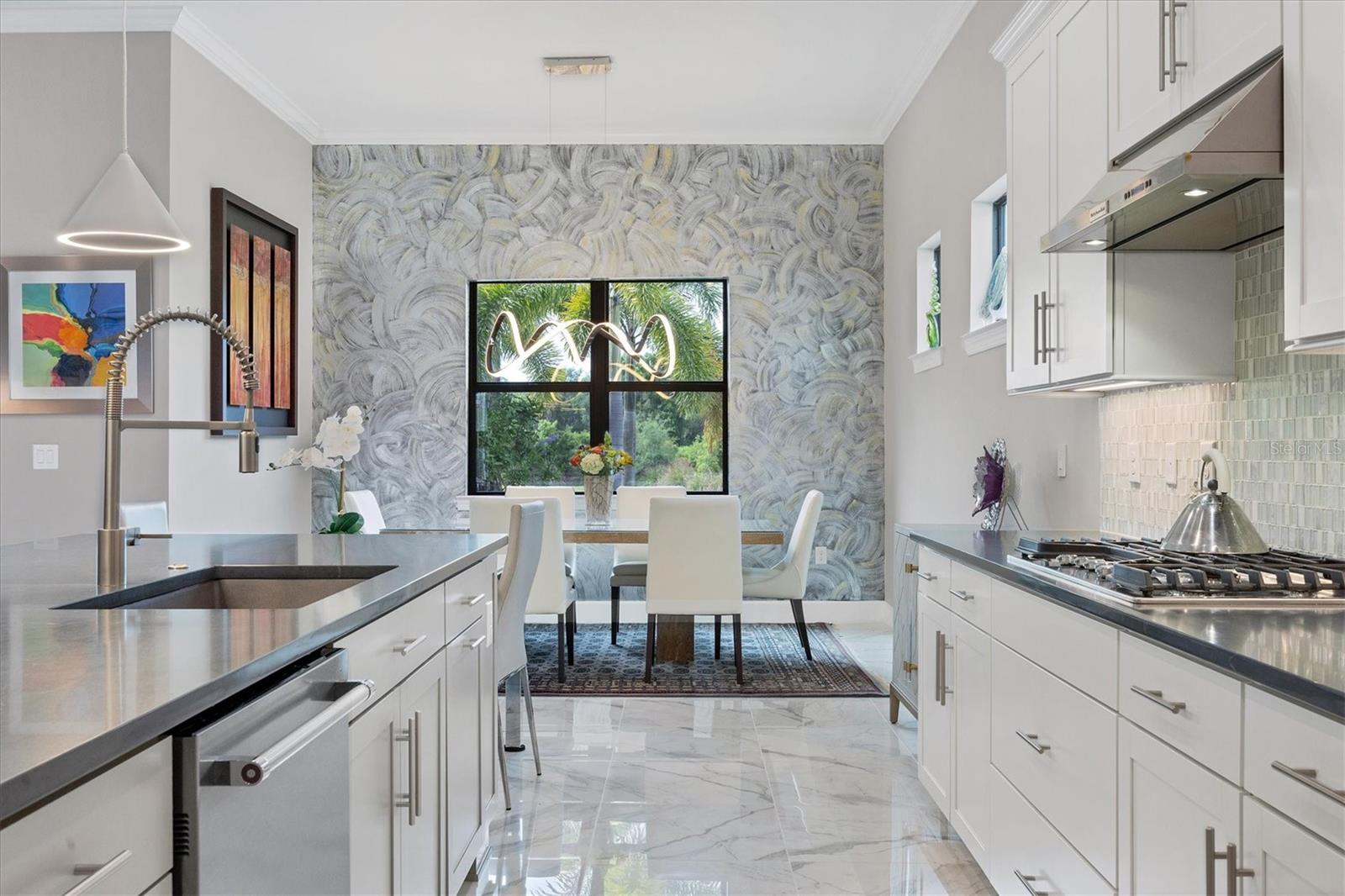 7989 GRANDE SHORES DR