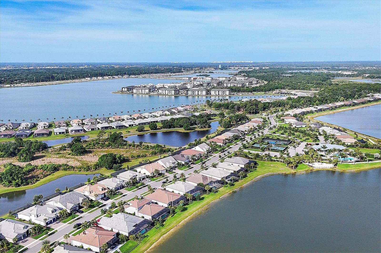 7989 GRANDE SHORES DR