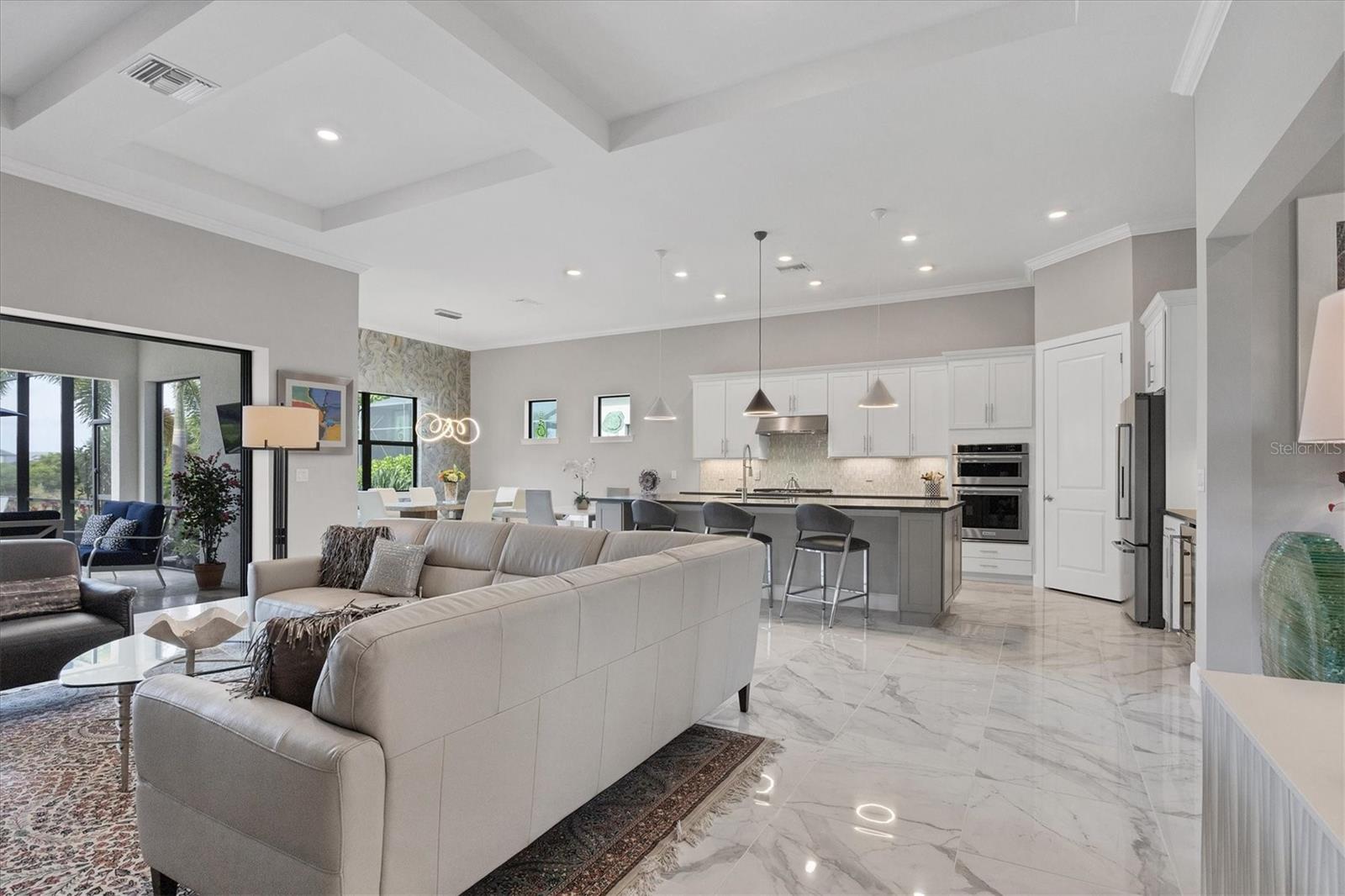 7989 GRANDE SHORES DR