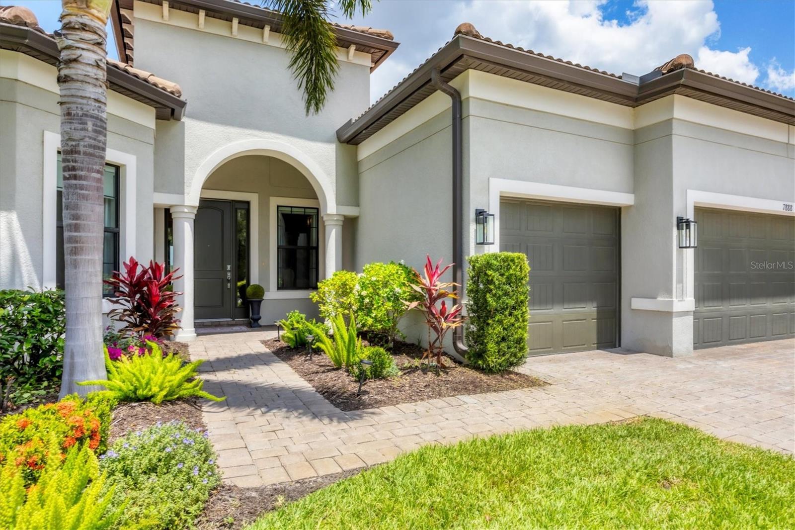 7888 GRANDE SHORES DR