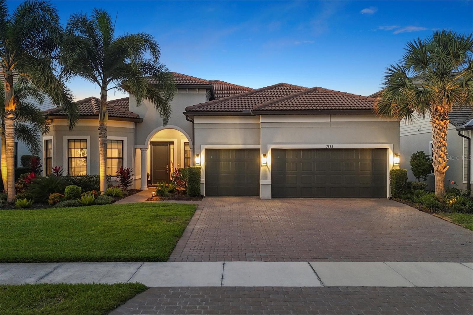 7888 GRANDE SHORES DR
