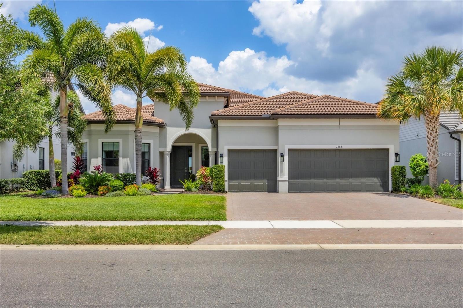 7888 GRANDE SHORES DR