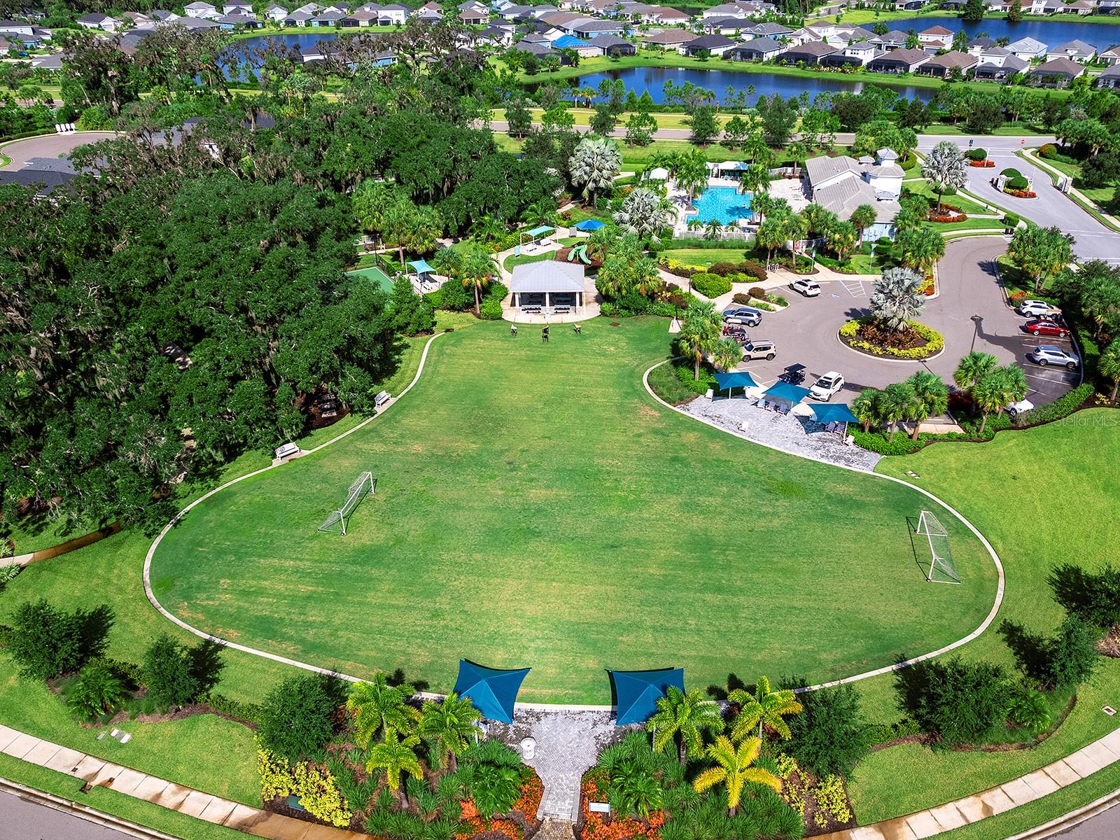 10710 FALLING LEAF CT