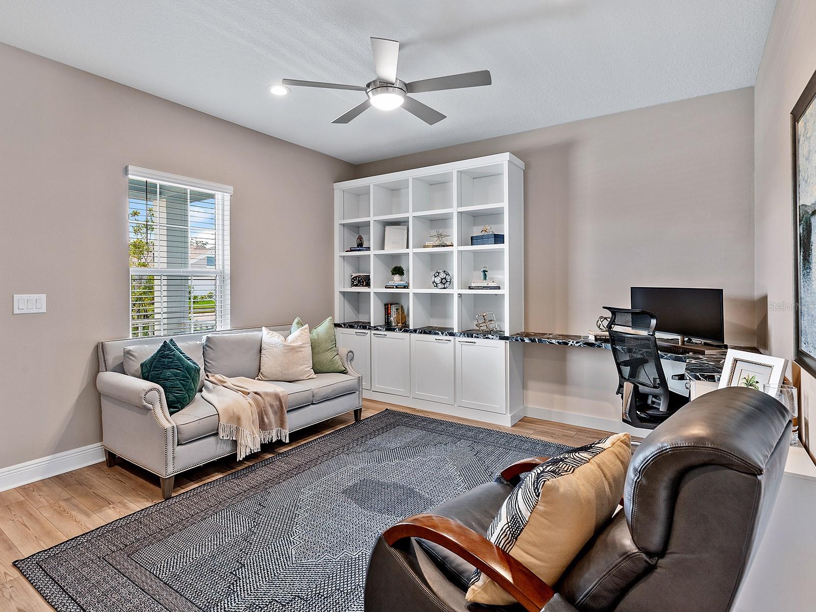 10710 FALLING LEAF CT