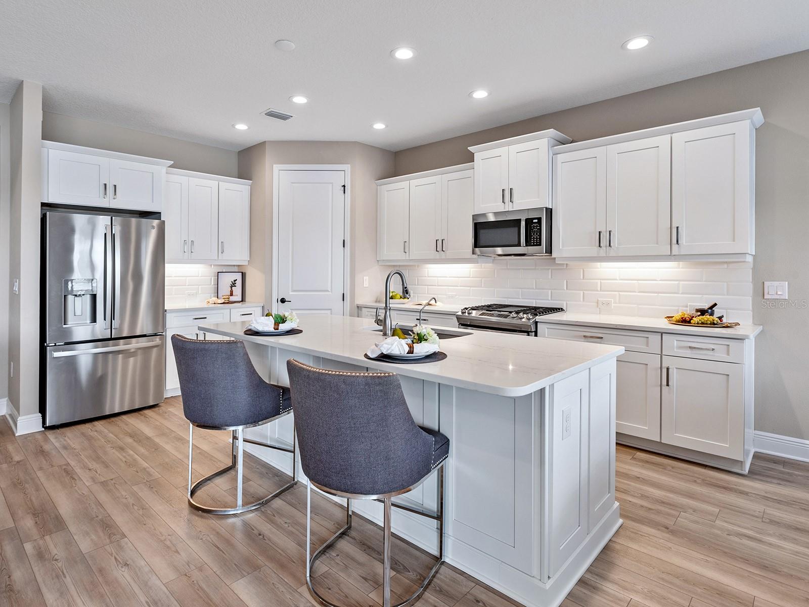 10710 FALLING LEAF CT