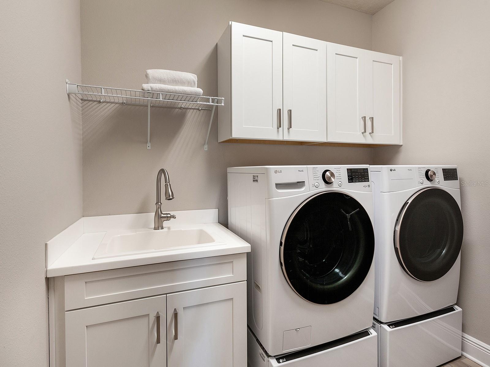 10710 FALLING LEAF CT