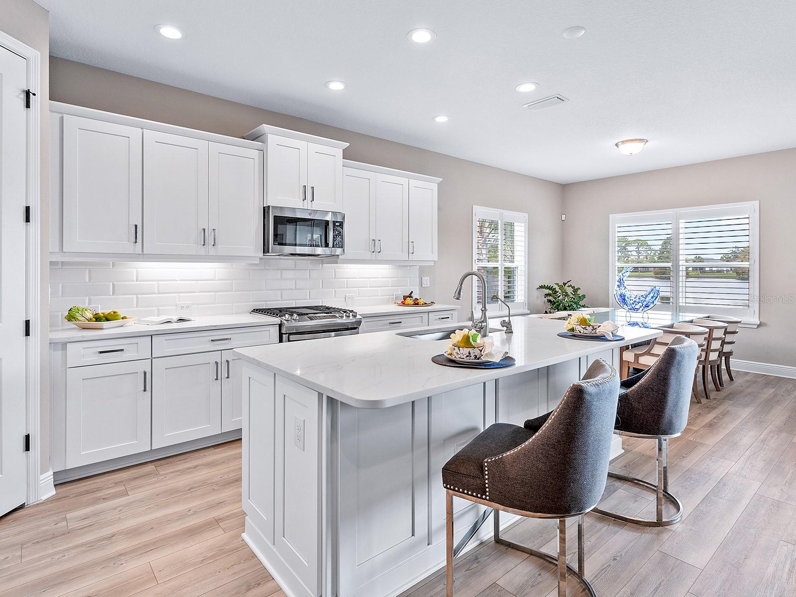 10710 FALLING LEAF CT