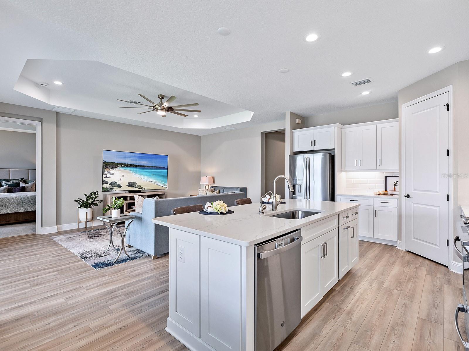 10710 FALLING LEAF CT