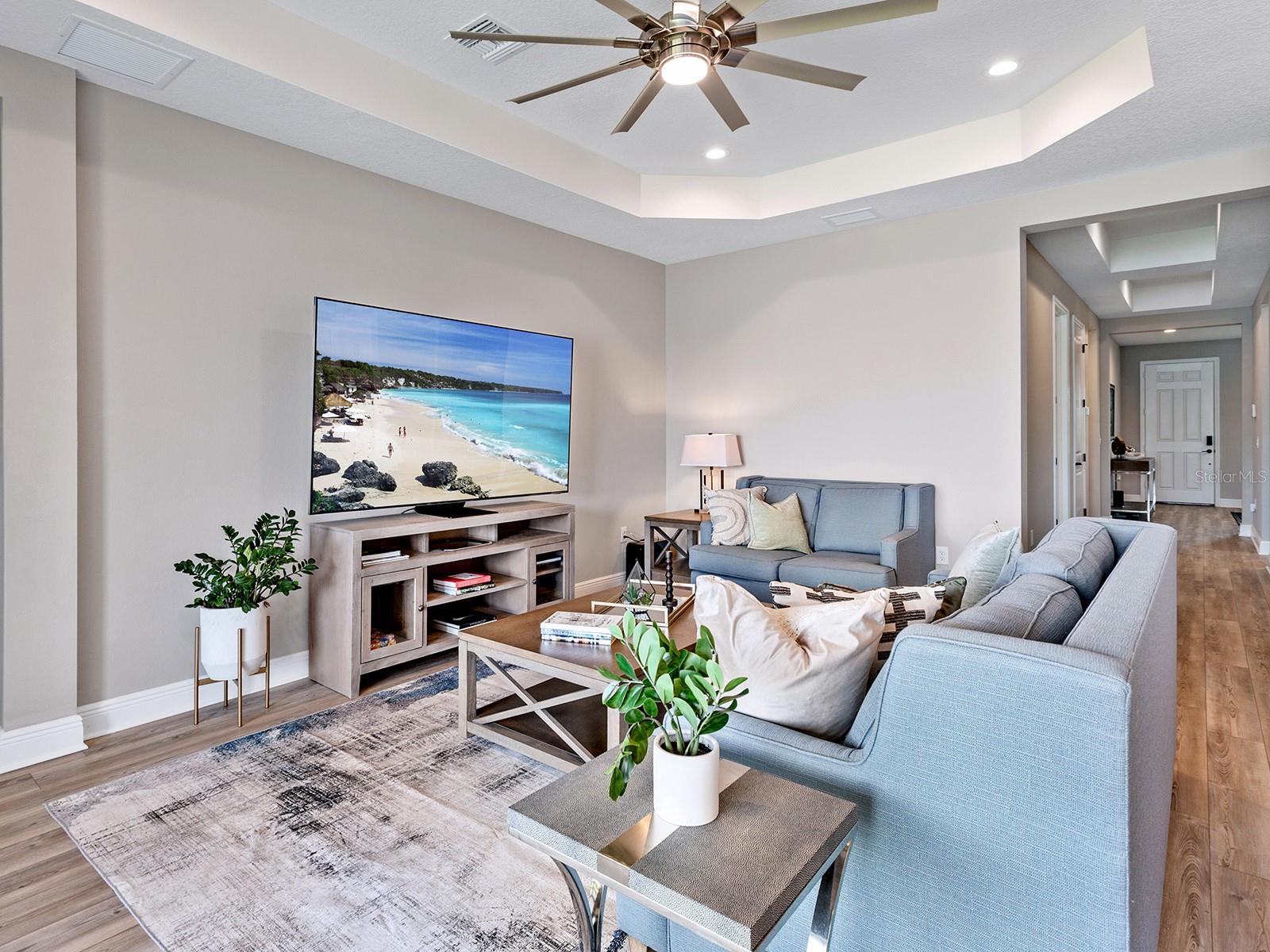 10710 FALLING LEAF CT