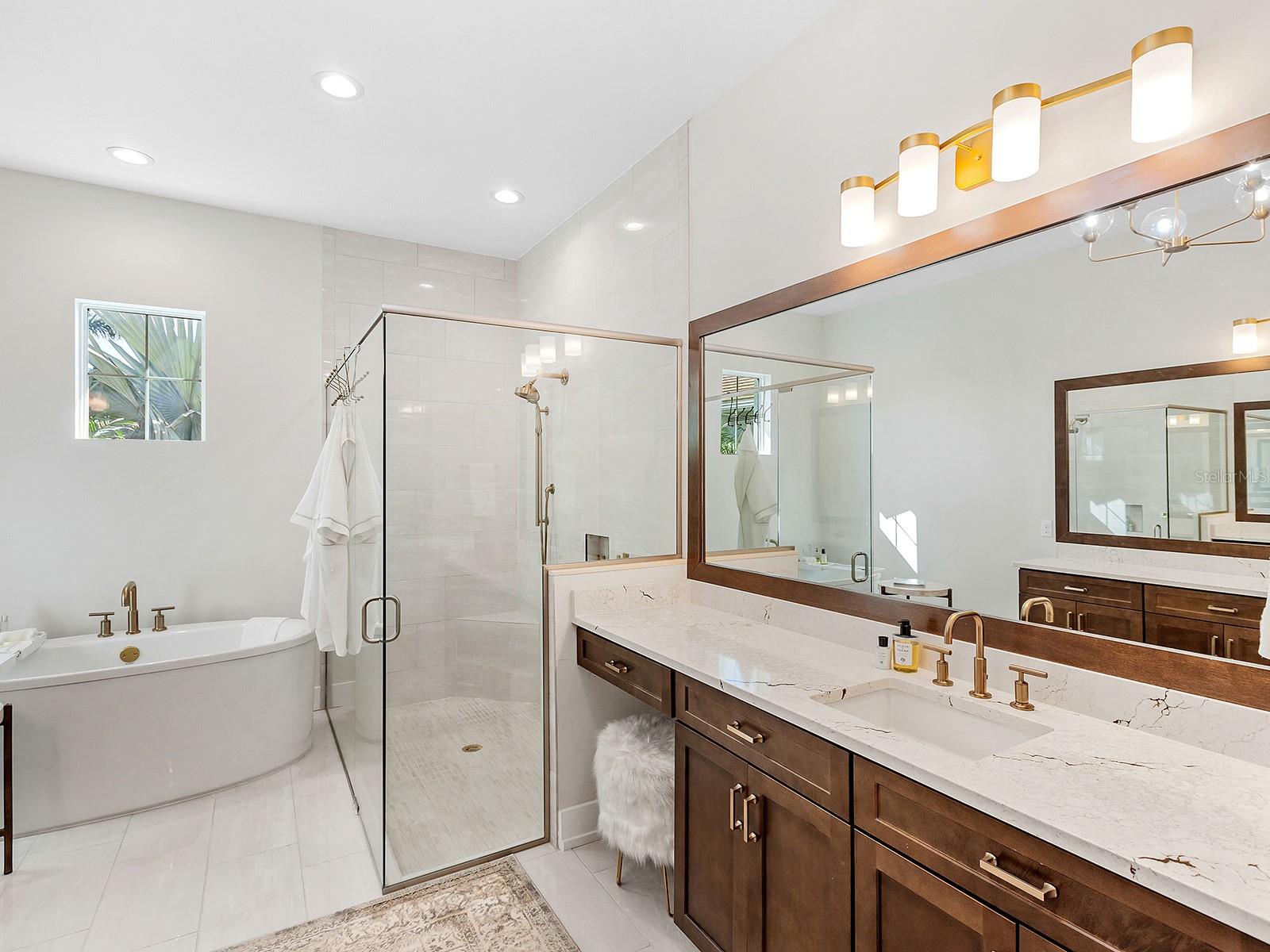 8436 CANE BAY CT
