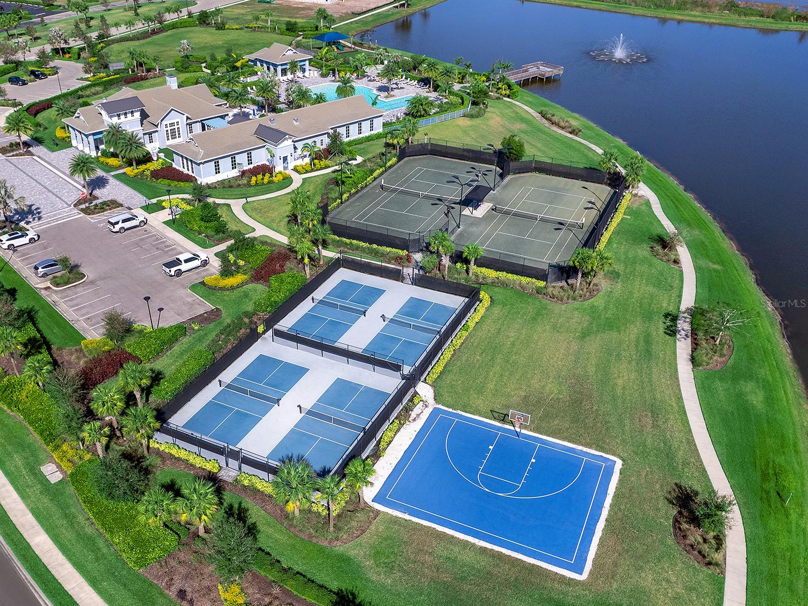 8436 CANE BAY CT