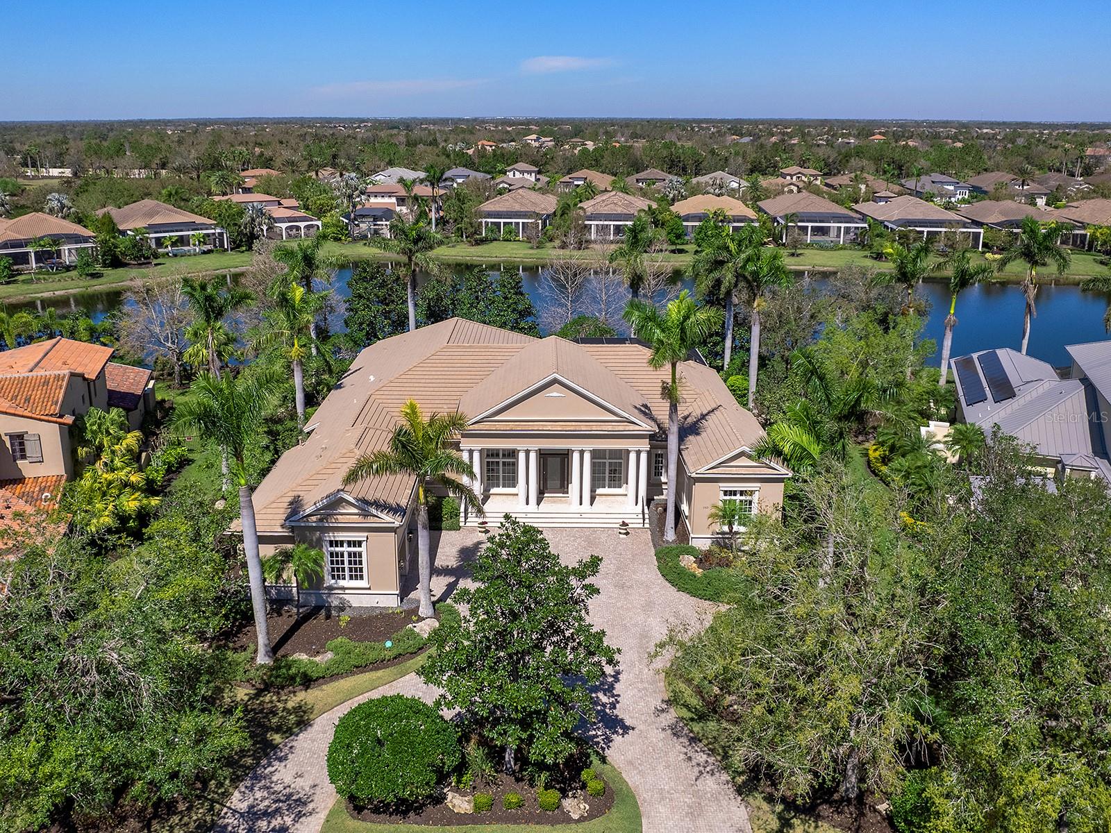 7921 WATERTON LN