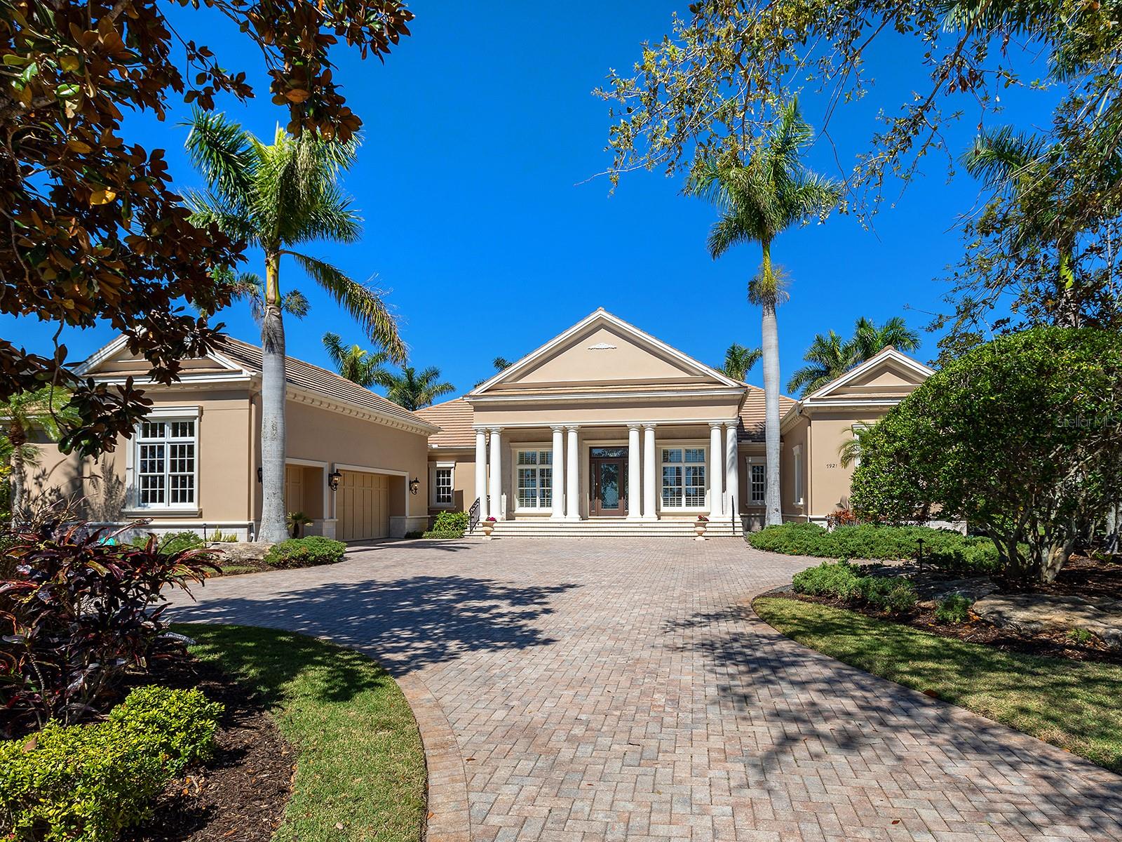 7921 WATERTON LN