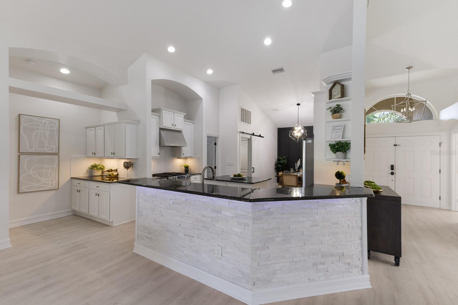 12015 FOREST PARK CIR