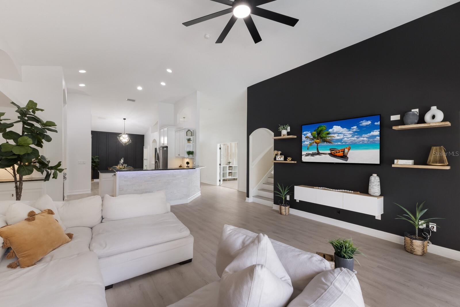 12015 FOREST PARK CIR