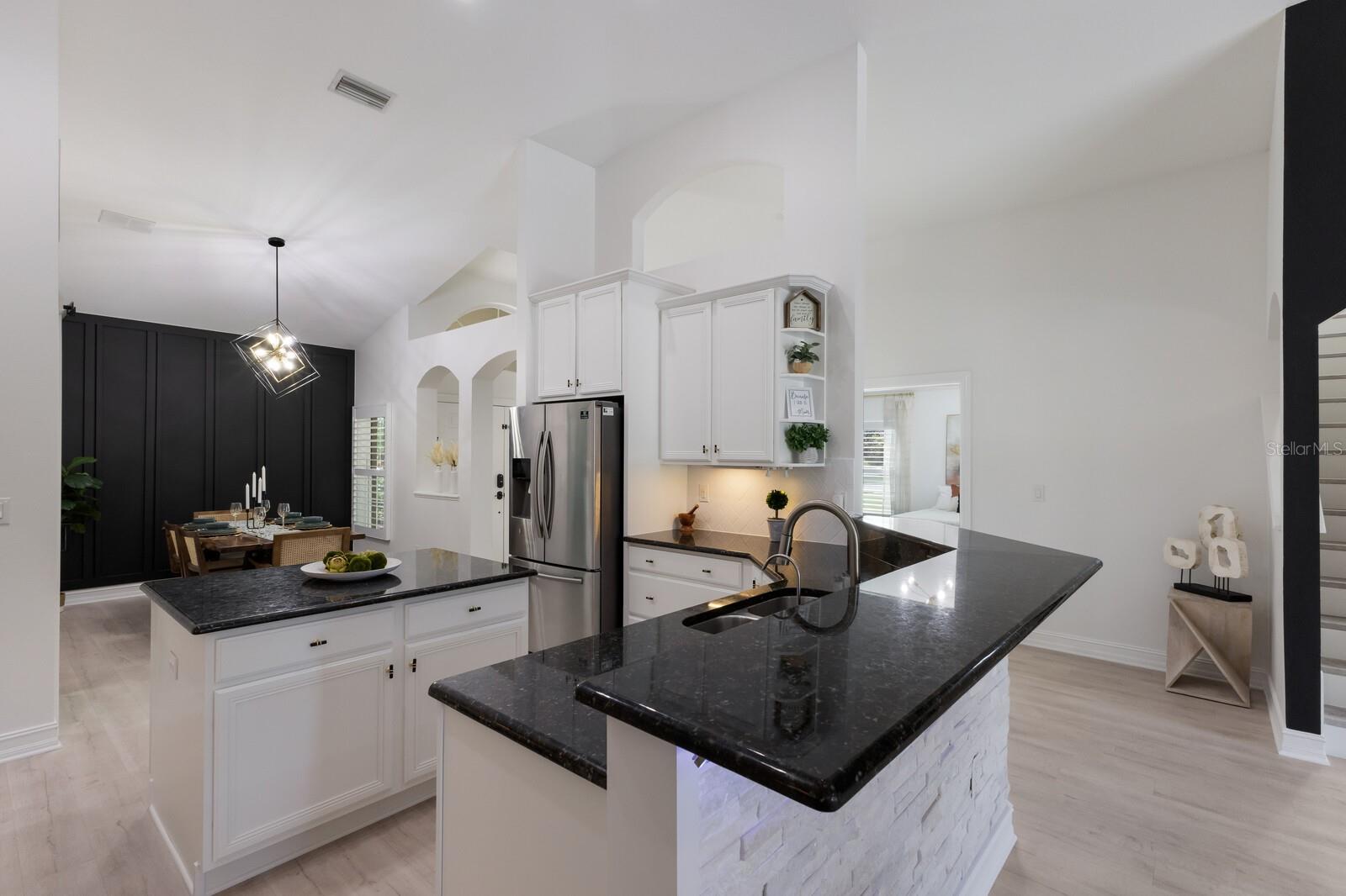 12015 FOREST PARK CIR