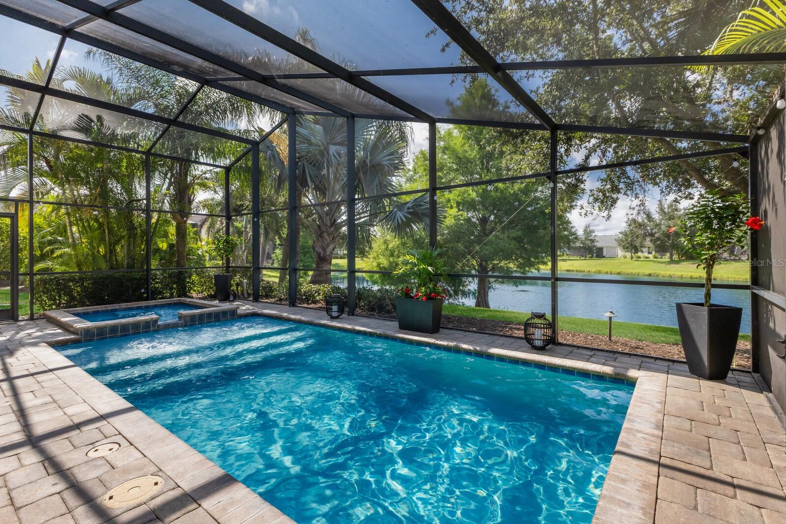 12015 FOREST PARK CIR