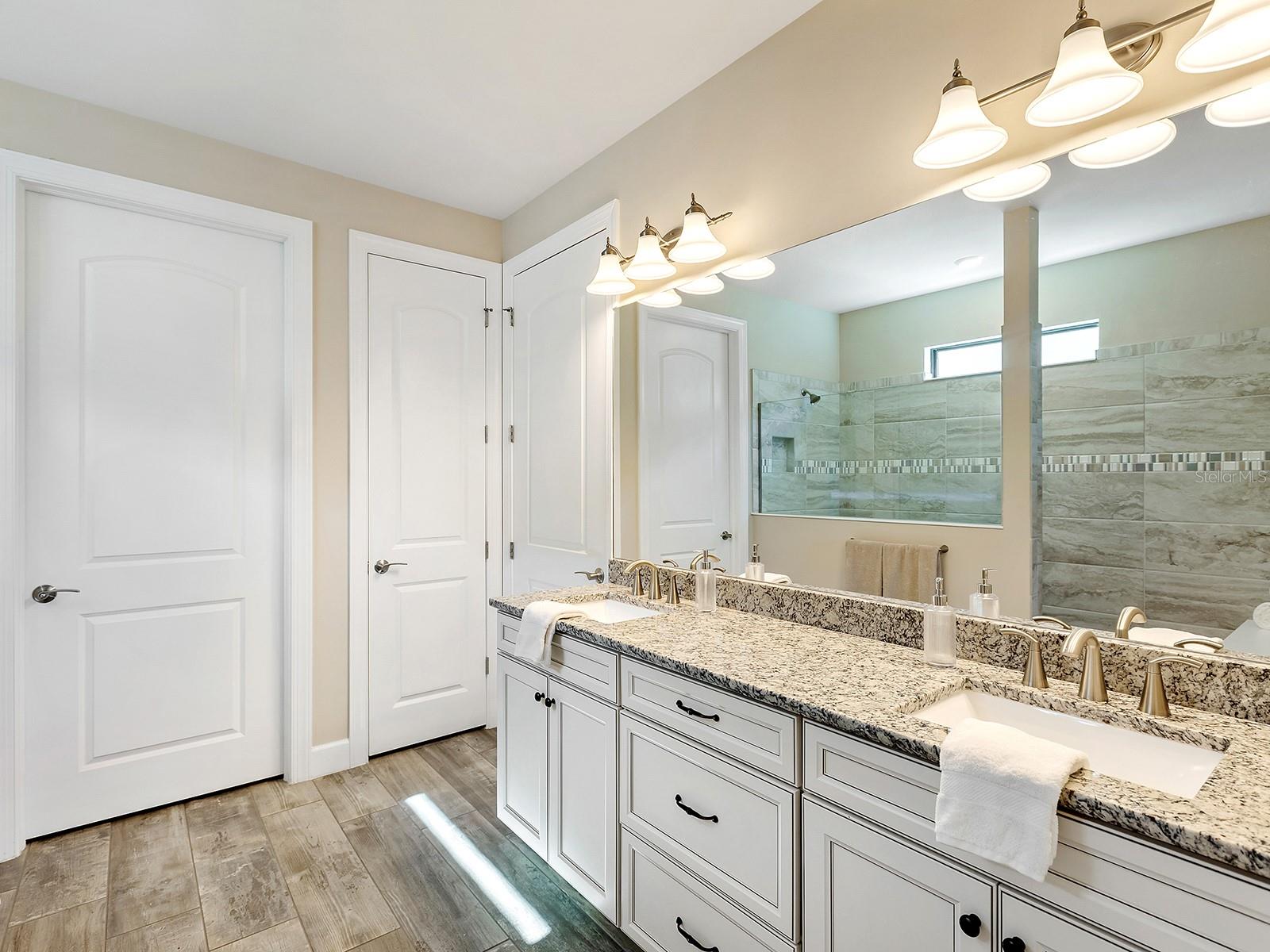 7884 GRANDE SHORES DR