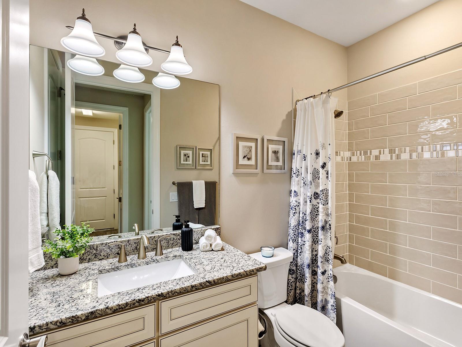 7884 GRANDE SHORES DR