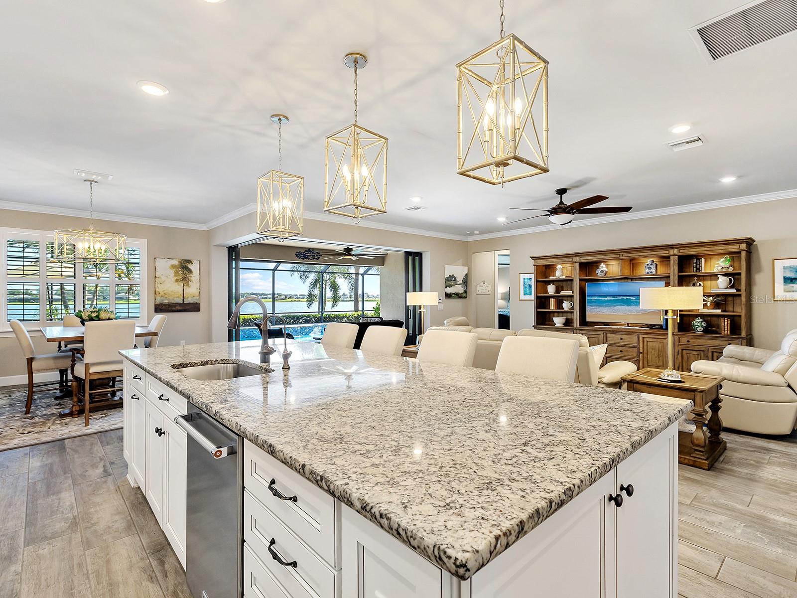 7884 GRANDE SHORES DR