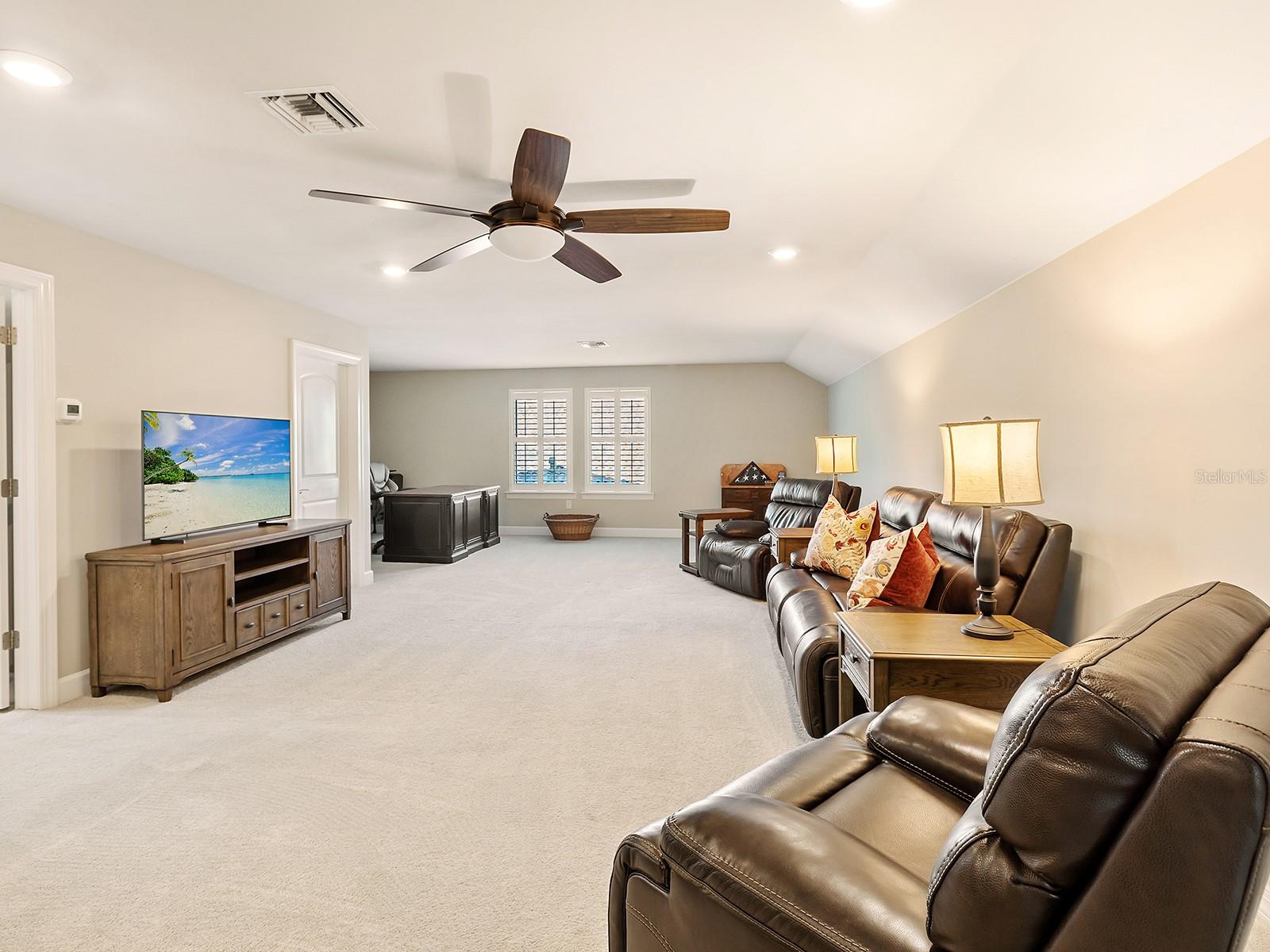 7884 GRANDE SHORES DR