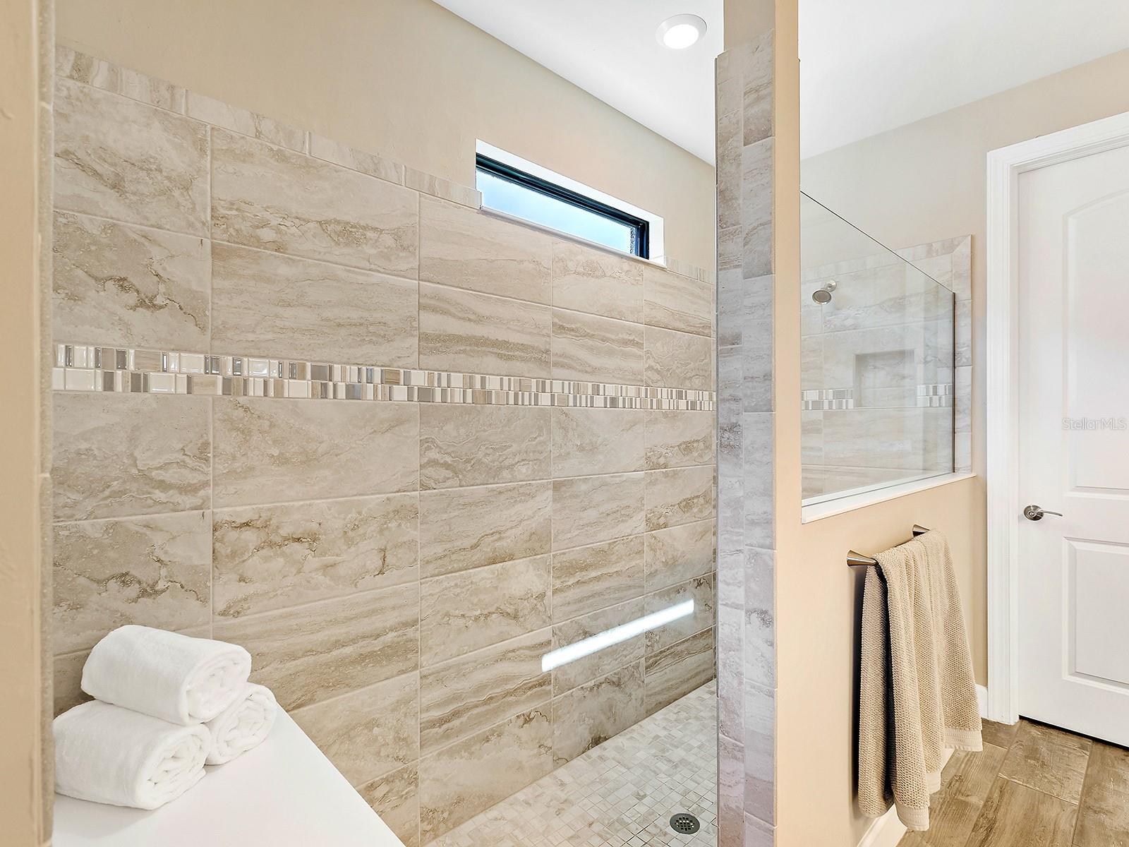 7884 GRANDE SHORES DR