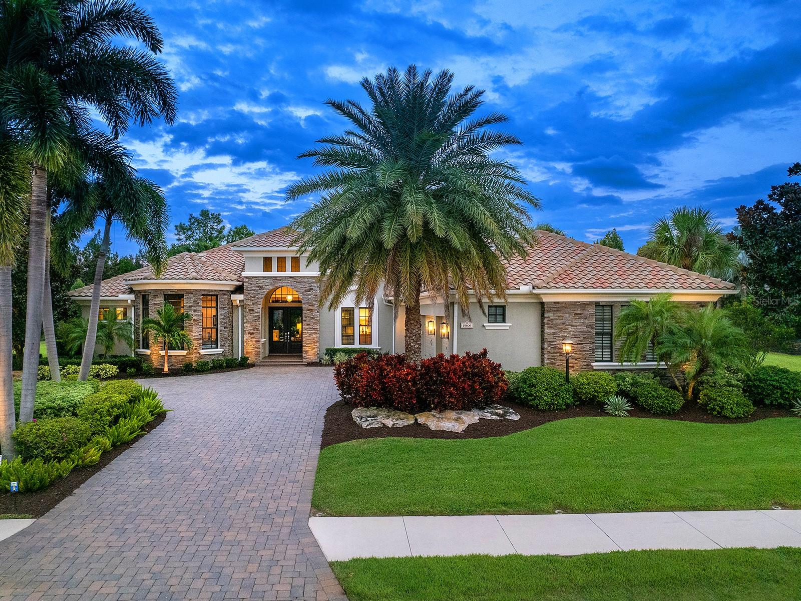 15606 LINN PARK TER
