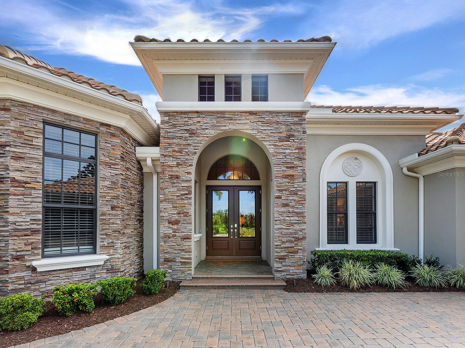 15606 LINN PARK TER