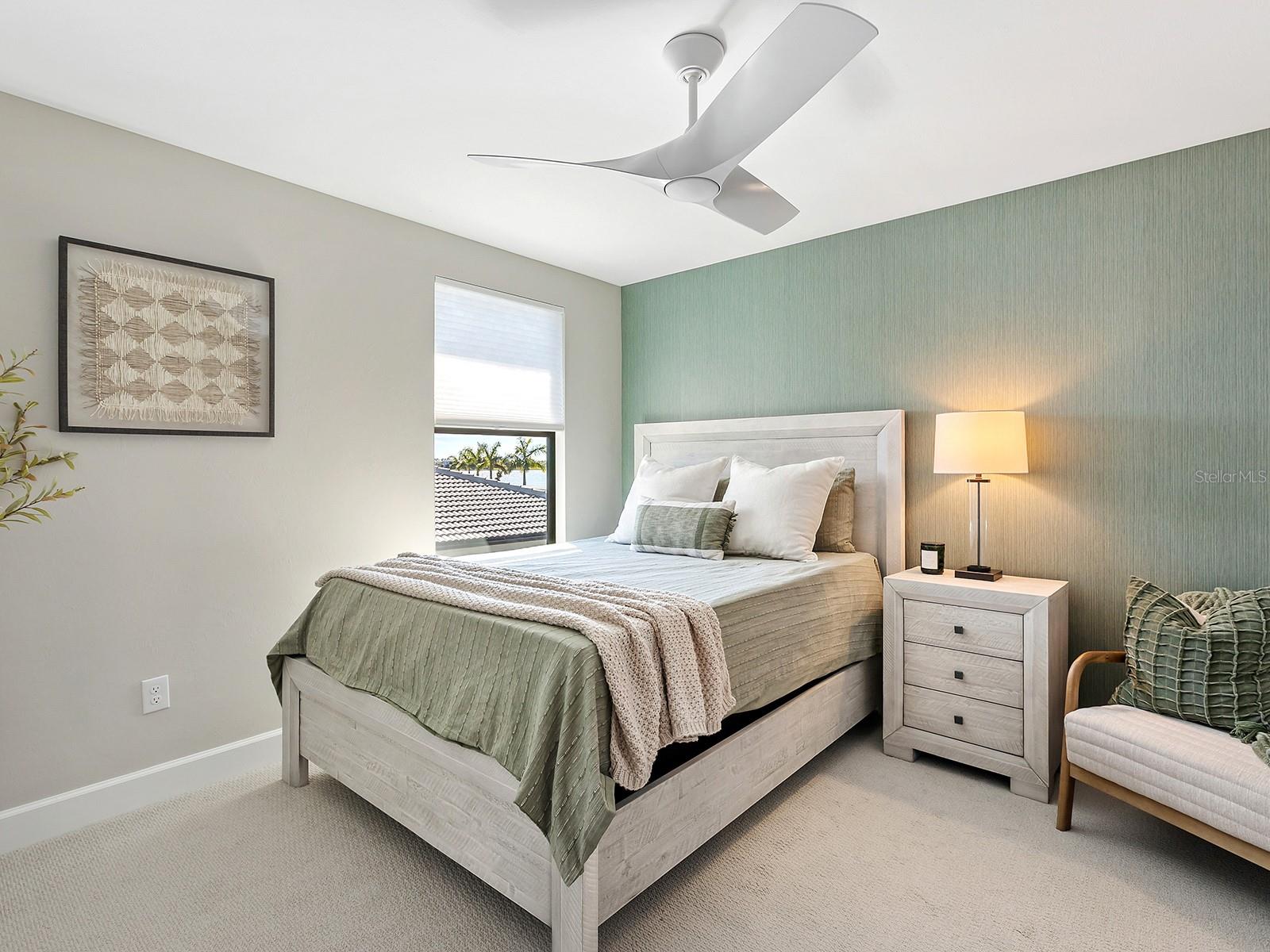 7949 SUNSET PINES DR