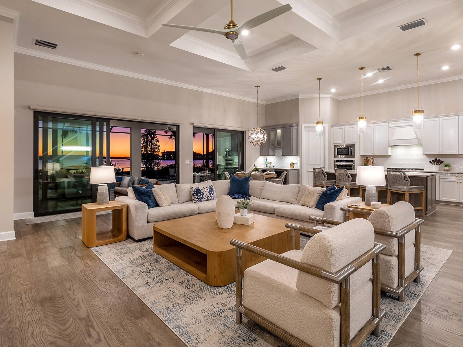 7949 SUNSET PINES DR