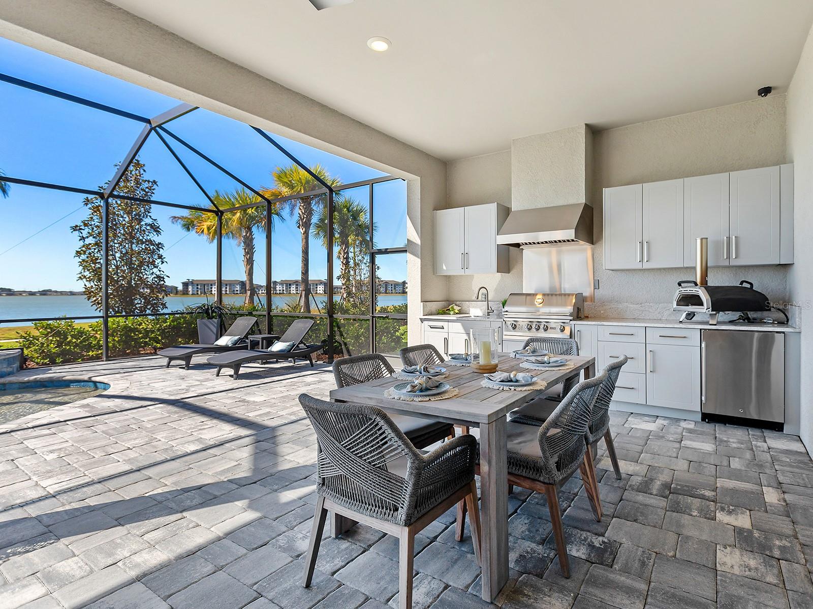 7949 SUNSET PINES DR