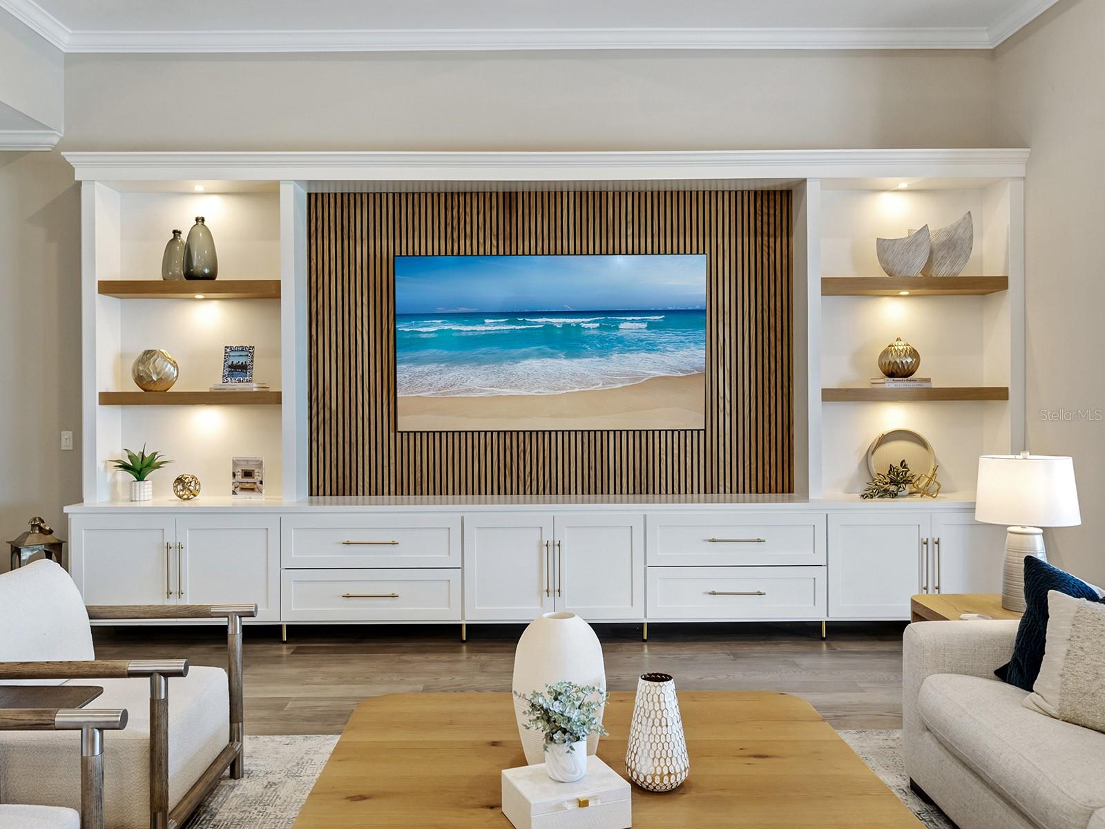 7949 SUNSET PINES DR