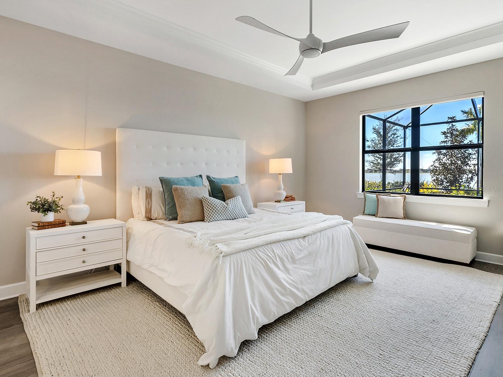 7949 SUNSET PINES DR