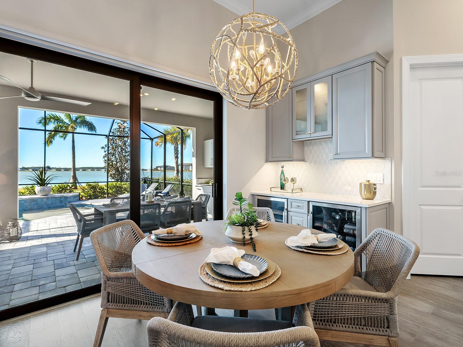 7949 SUNSET PINES DR