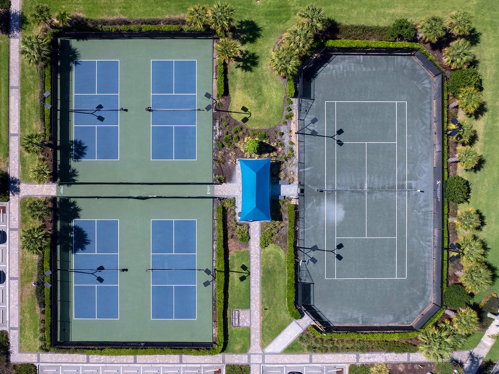 7949 SUNSET PINES DR