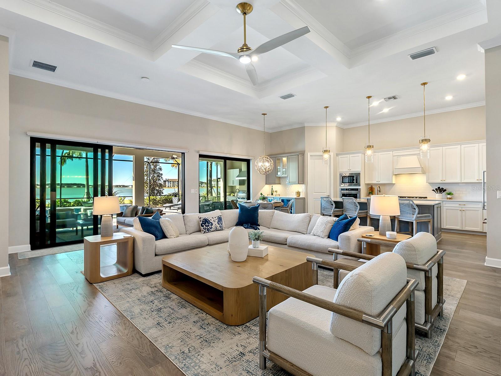 7949 SUNSET PINES DR