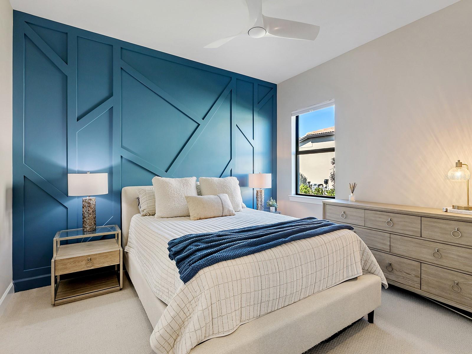 7949 SUNSET PINES DR