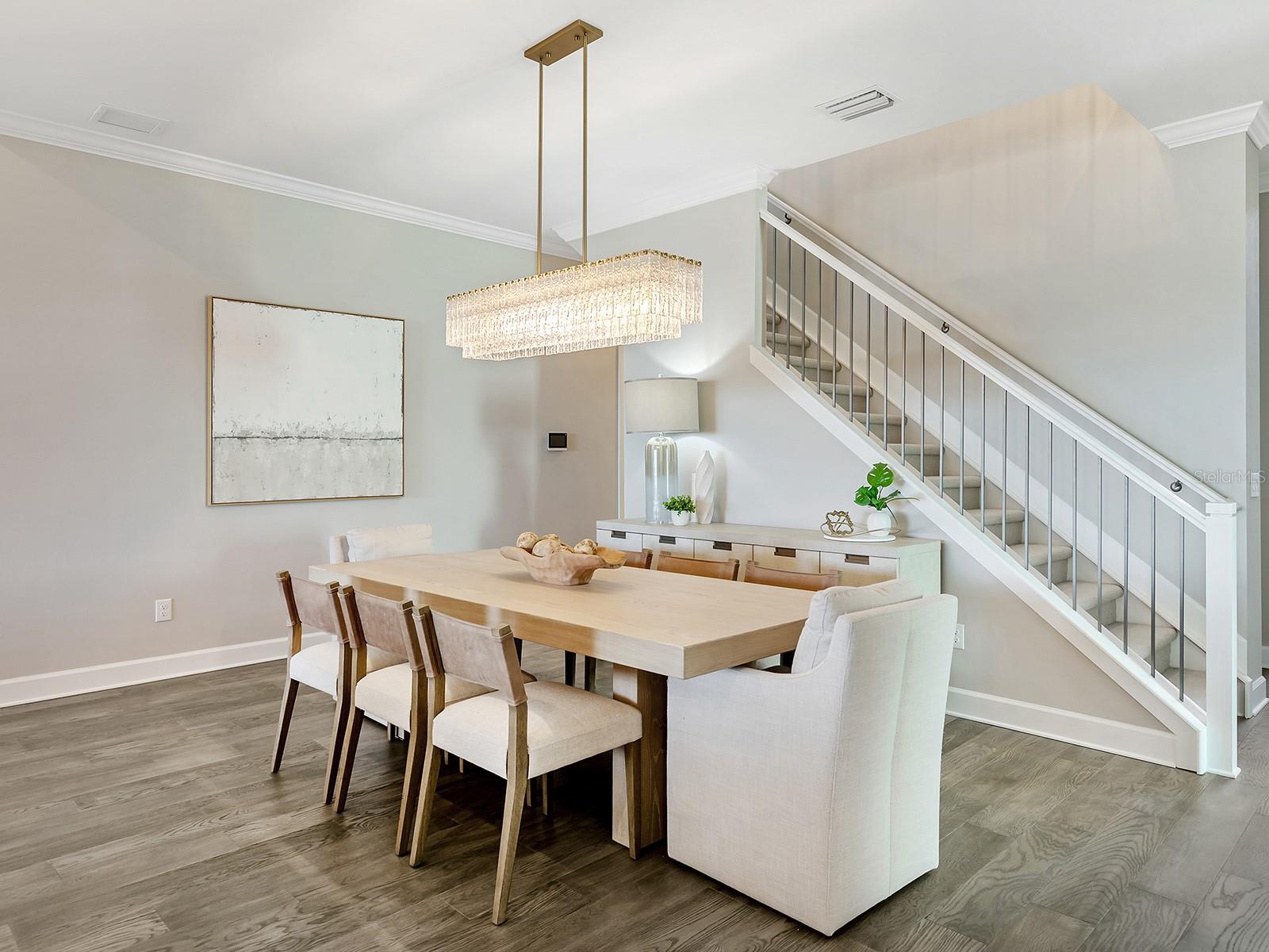 7949 SUNSET PINES DR