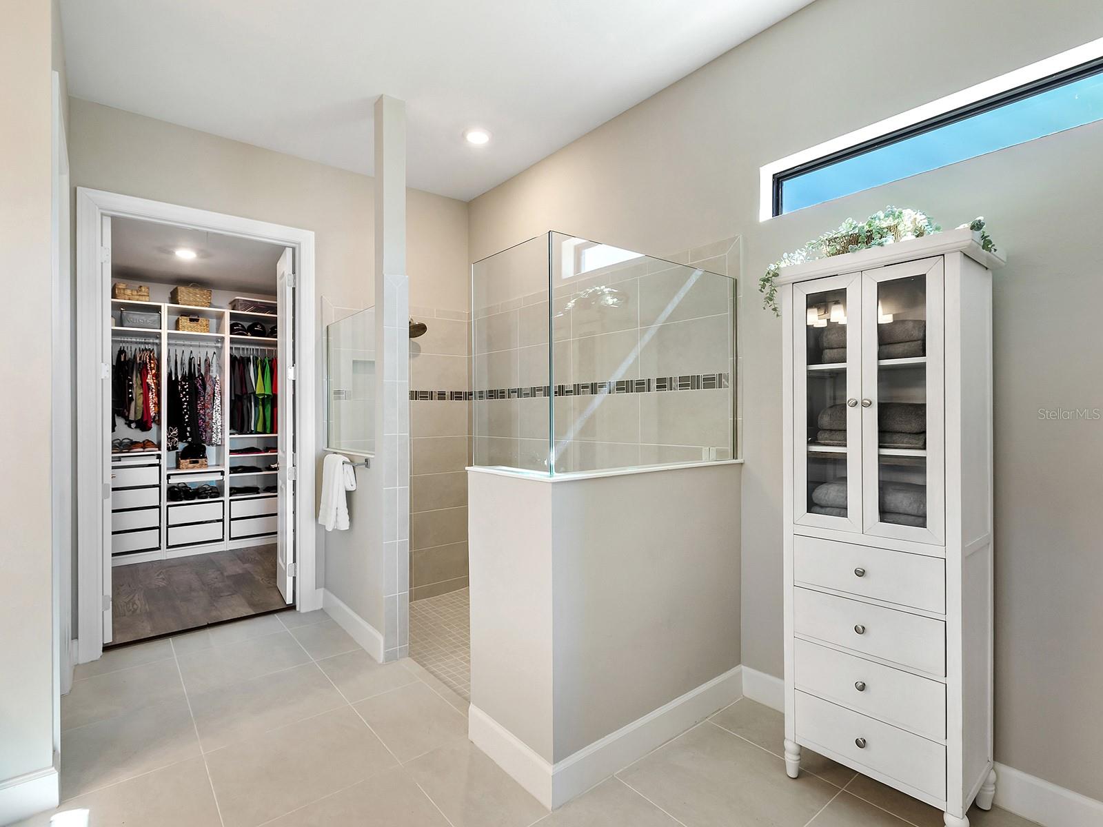 7949 SUNSET PINES DR